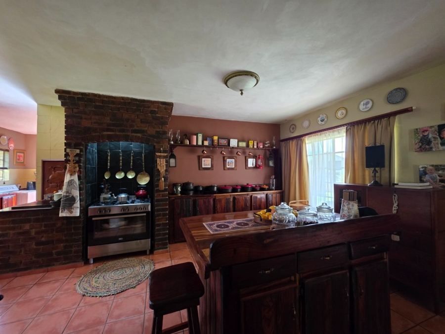 6 Bedroom Property for Sale in Olifantsnek North West